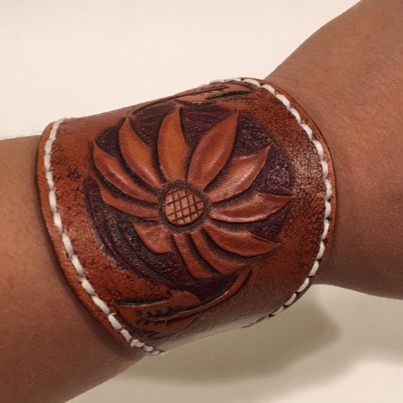 Boho Western Floral Tooled Leather Cuff Bracelet - Picture 11 of 14